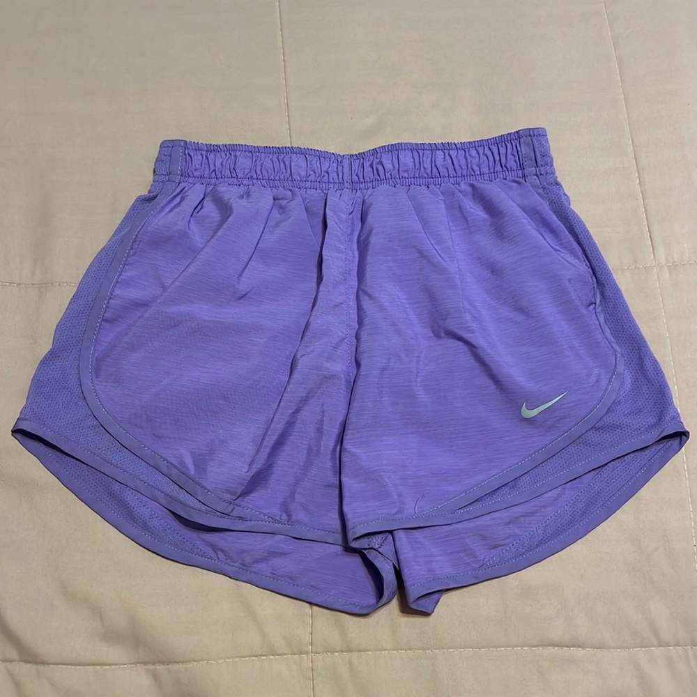 Women’s Nike Shorts Purple - Lavender Small